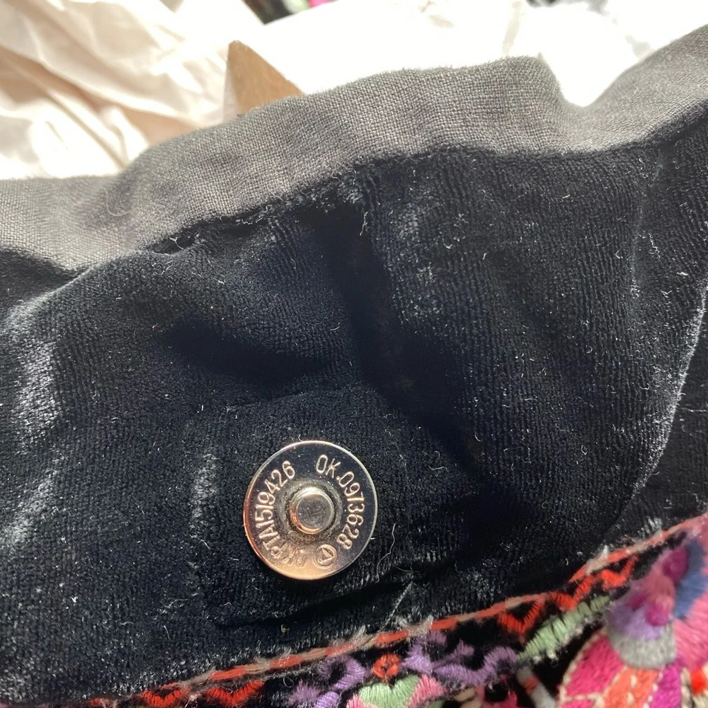 660 JOHNNY WAS velvet &silk embrodery tote bag from my closet EPOC - Picture 9 of 10